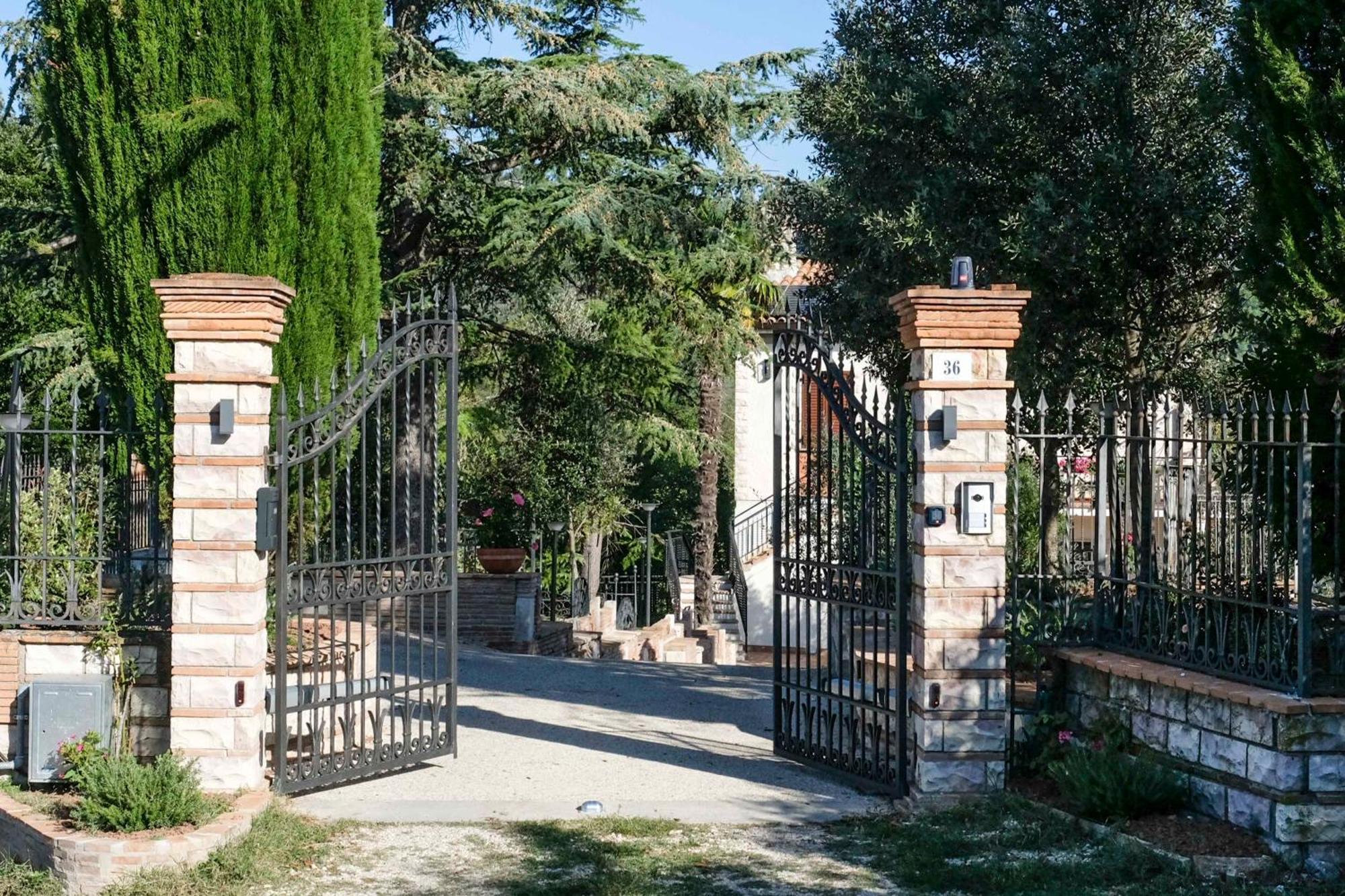 Il Colle Di Torre Orsina Apartamento Exterior foto